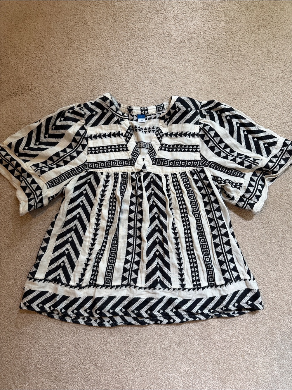 Old Navy Black and White Geometric Peasant Top